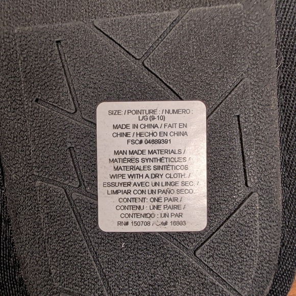 Women's Slippers Sz 8 Buffalo Check White And Black Cushioned Sole - Picture 7 of 7